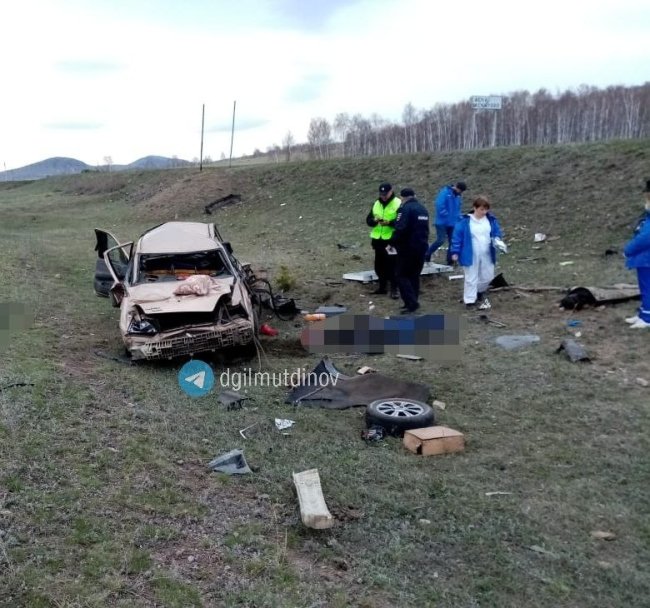 Авария в Абзелиловском районе: трое мужчин скончались, вылетев в кювет