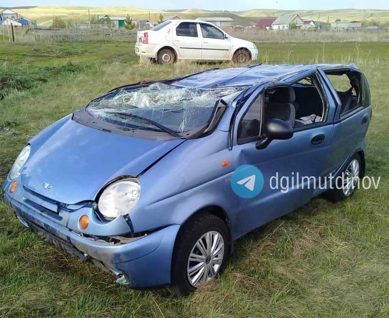 Авария в Стерлибашевском районе: на трассе перевернулся водитель с пассажиркой