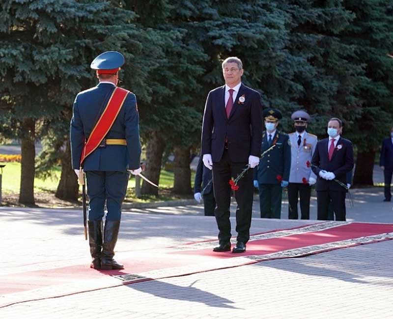 Глава Башкирии поздравил ветеранов и тружеников тыла с Днем Победы