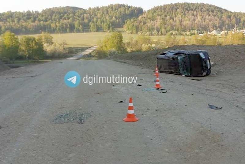 Авария в Башкирии: 18-летний водитель "Лады Ларгус" опрокинулся в кювет