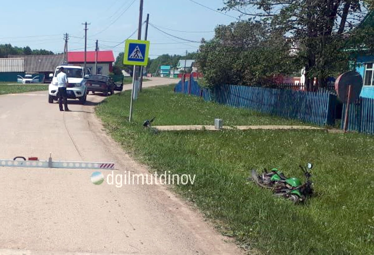 ДТП в Мишкинском районе: пьяный мужчина без прав опрокинулся в кювет на мотоцикле