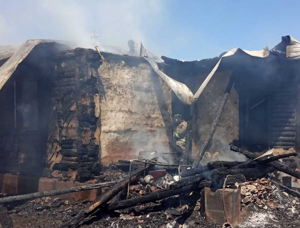 В Зианчуринском районе Башкирии заживо сгорели мать с сыном