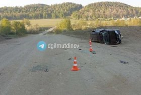 Авария в Башкирии: 18-летний водитель "Лады Ларгус" опрокинулся в кювет