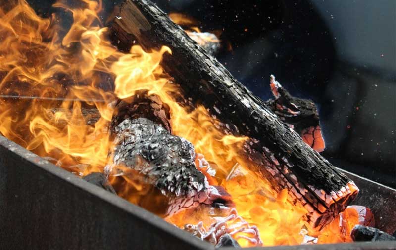 Житель Стерлитамака чуть не сгорел во время приготовления шашлыка