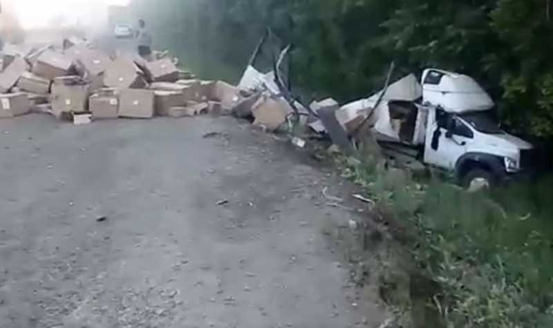 В Башкирии произошло массовое ДТП с фурами и грузовыми ГАЗелями | видео