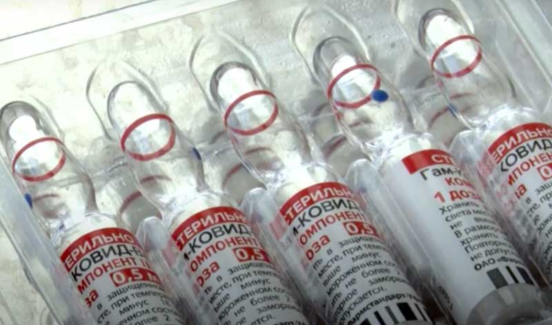 Хабиров потребовал вакцинировать 60% госслужащих