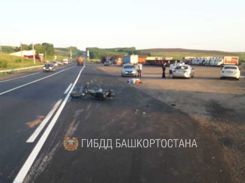 Авария в Благовещенском районе Башкирии: водитель мопеда скончался, столкнувшись с попутным авто