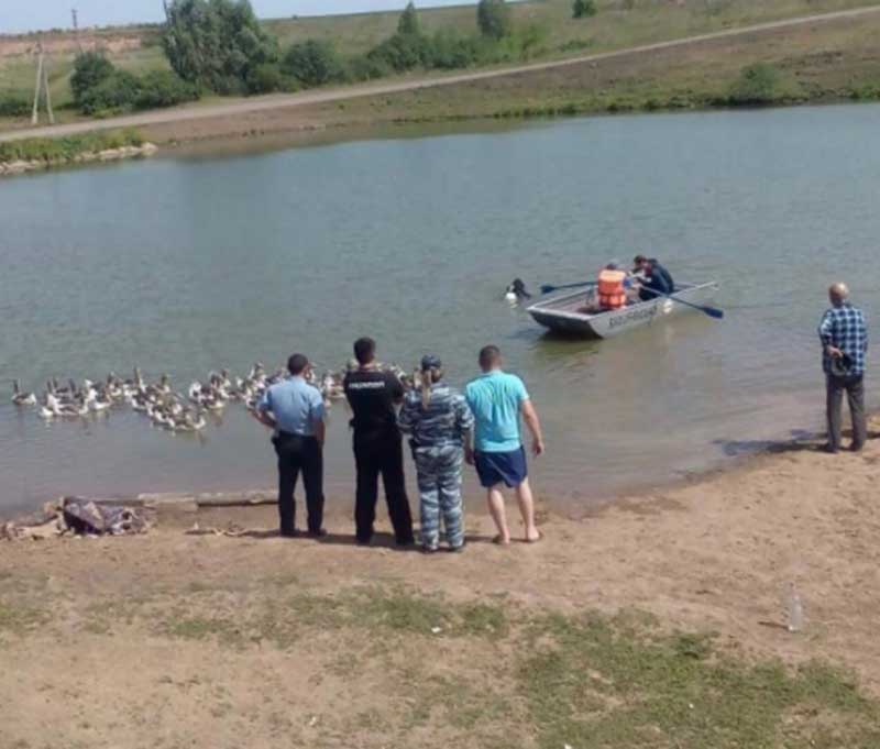 В Благоварском районе Башкирии водолазы достали тело утонувшего мужчины