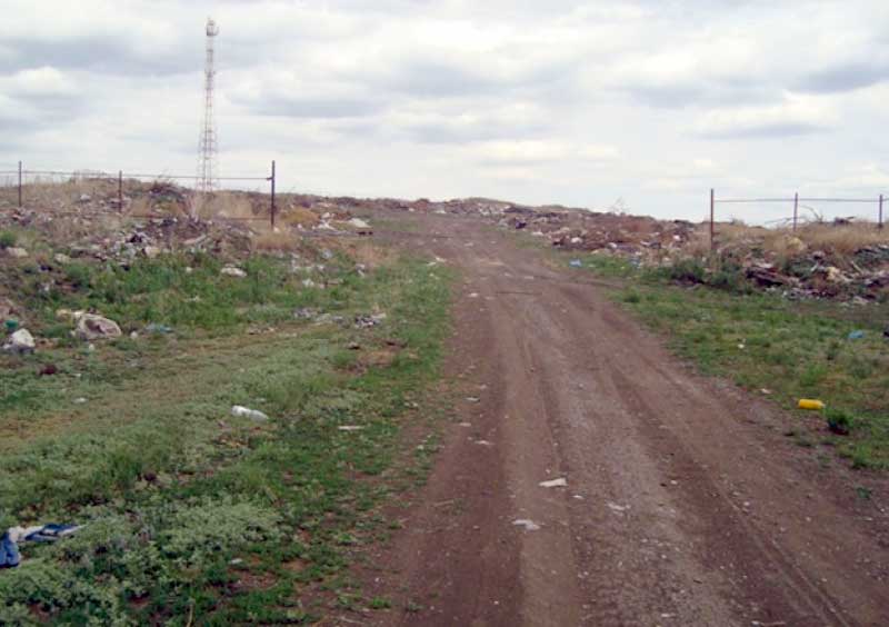 В Абзелиловском районе Башкирии  сельхозземли оказались загрязнены бытовым мусором