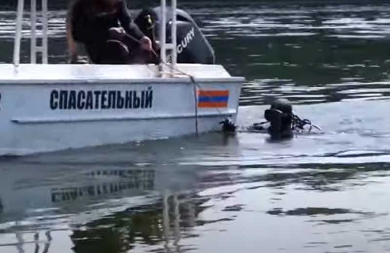 В Уфе утонул мужчина, поплыв за своими сланцами (видео)