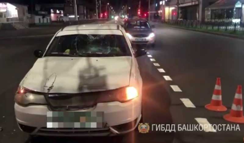 ДТП в Стерлитамаке: водитель "Daewoo Nexia" наехал на дорожного рабочего
