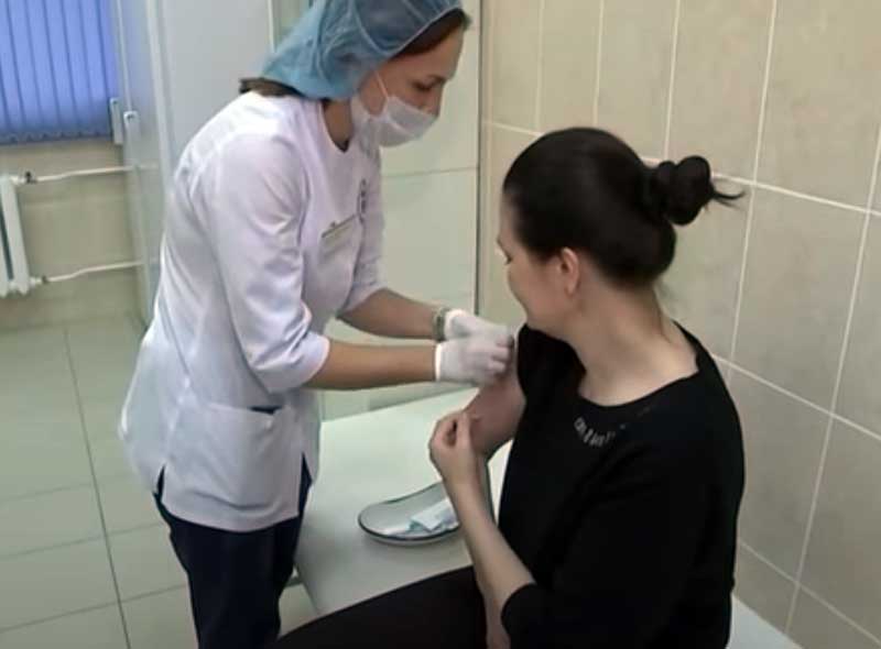 В Минздраве РФ рассказали, как получить медотвод от вакцинации