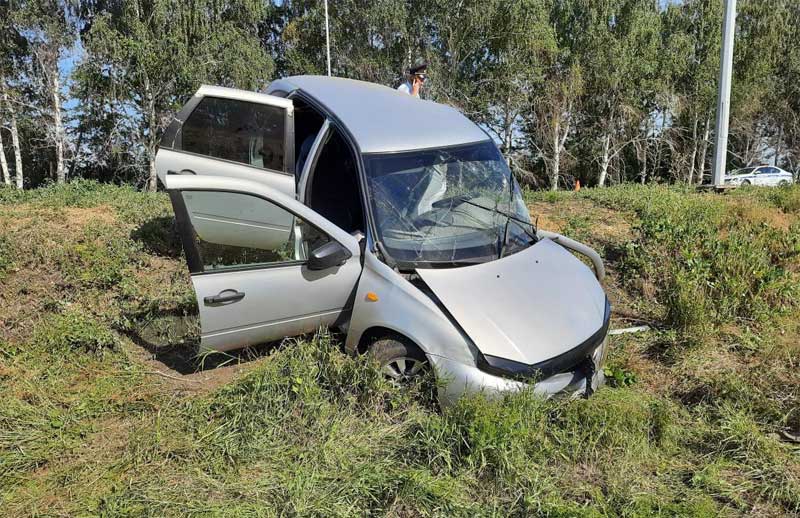 В Стерлитамакском районе водитель и пассажир "Лады Калина" погибли, столкнувшись с "KIA Rio"