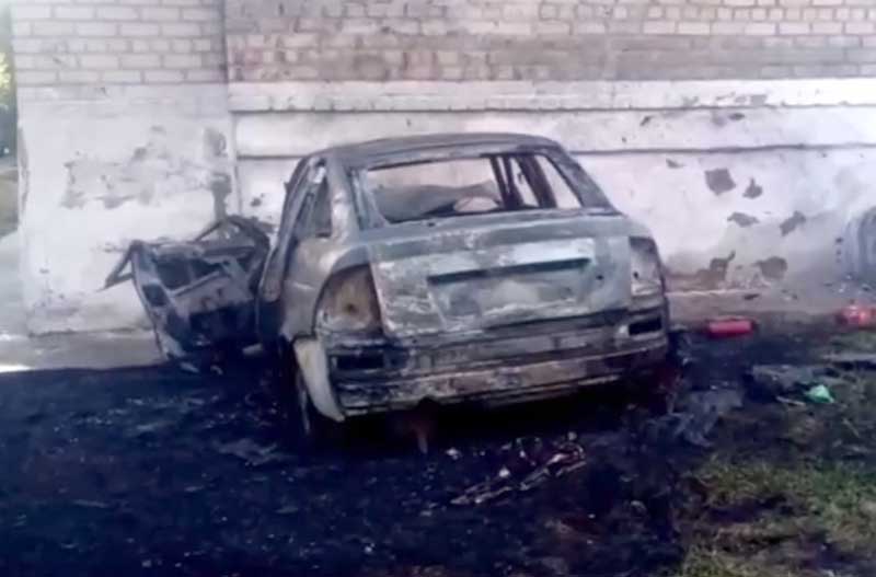 Авария в Стерлитамаке: водитель Приоры влетел в жилой дом, автомобиль загорелся