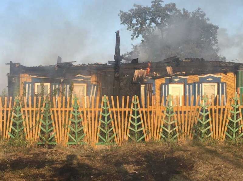 В Мелеузовском районе мама с детьми едва не сгорела в своем доме