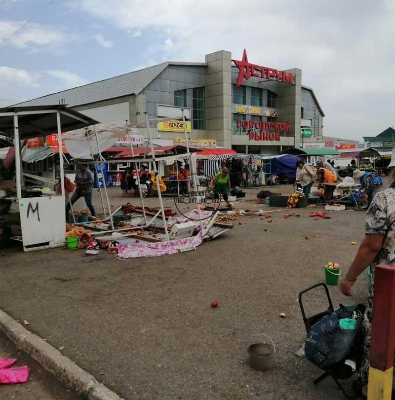 В Туймазах ураганный ветер разгромил местный рынок, пострадала женщина