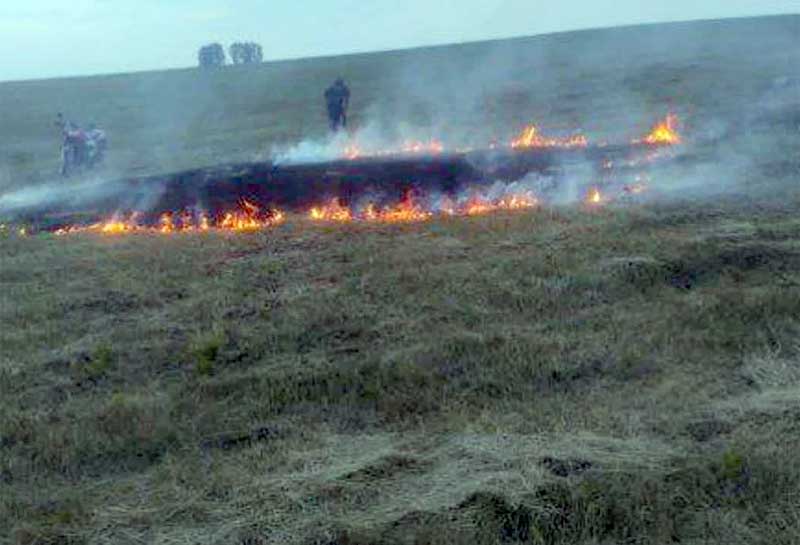 В Мечетлинском районе Башкирии заблудившийся пенсионер поджёг стога сена, чтобы его нашли по огню