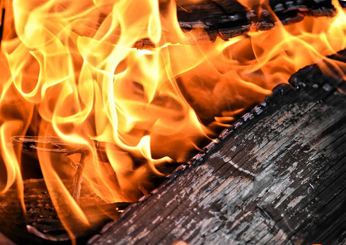 Пожар в Уфе: у семьи учителей сгорел дом
