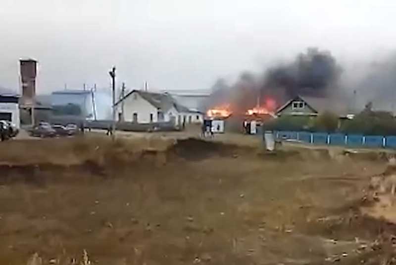 В Кугарчинском районе Башкирии горит 6 домов