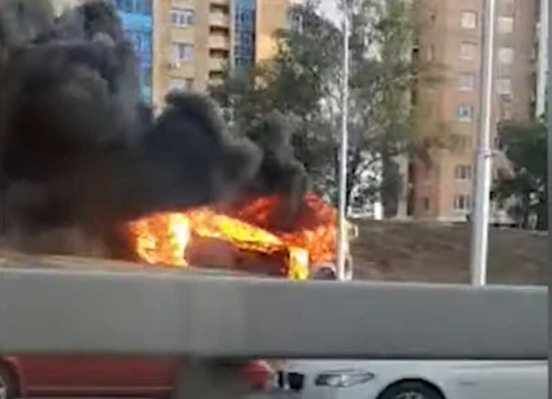 В столице Башкирии загорелся пассажирский автобус (ВИДЕО)