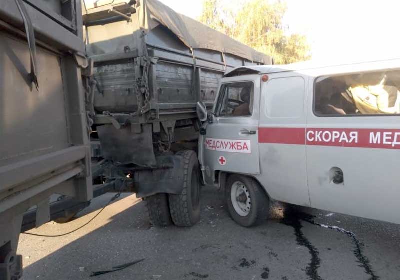 В Башкирии автомобиль скорой помощи попал в аварию, пострадали 9 человек (видео)