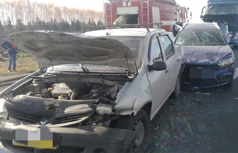 Массовая авария в Башкирии: столкнулись четыре автомобиля, пострадали три человека