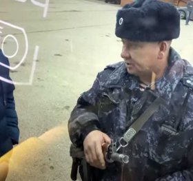 В Башкирии силовики с автоматами остановили автобус с артистами из Татарстана