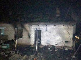 В Башкирии в сгоревшем доме спасатели обнаружили останки мужчины
