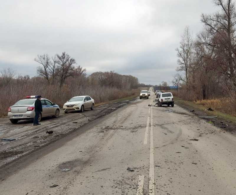 В Башкирии погиб водитель ВАЗ-2121, столкнувшись с КамАЗом