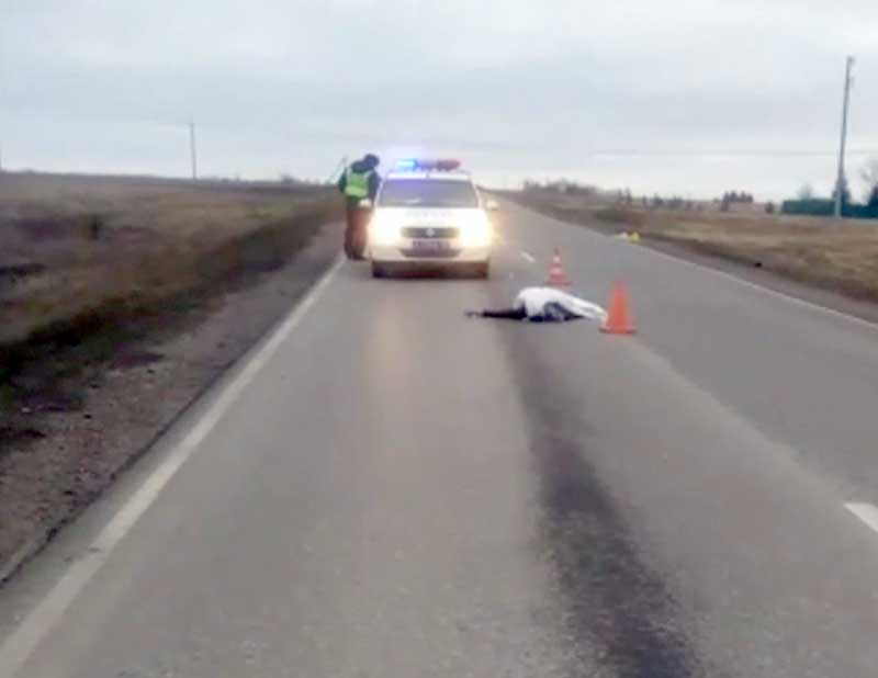 В Башкирии водитель за рулем "Лада Калина" насмерть сбил мужчину