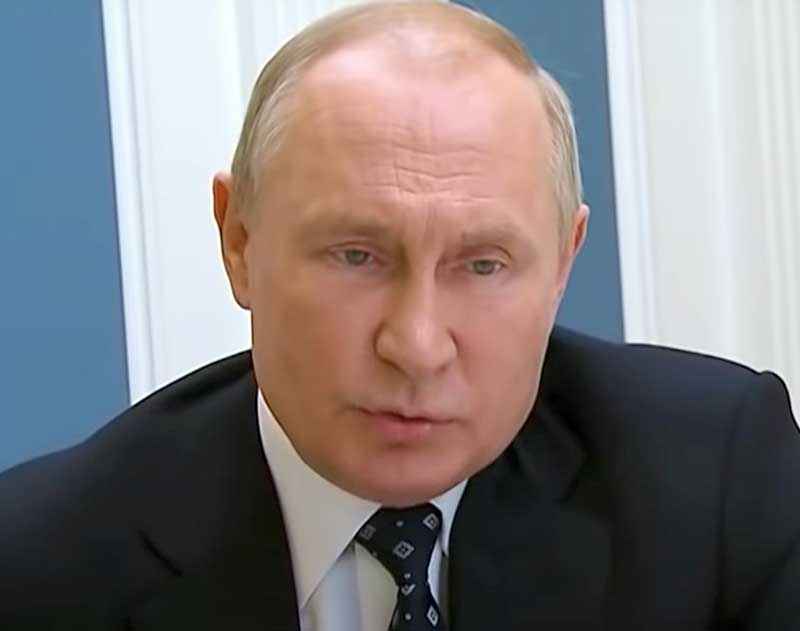 Путин одобрил проект закона об освобождении детей-сирот от квартплаты