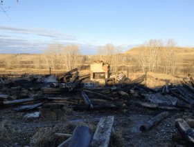 В Башкирии в деревянном доме сгорели два человека
