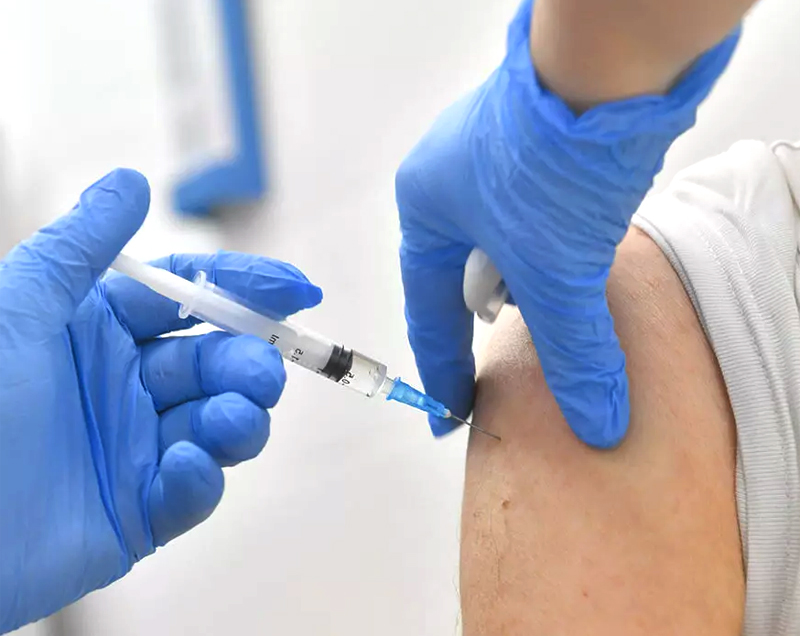 Михаил Мурашко сообщил, кто получит медотвод от вакцинации против COVID-19
