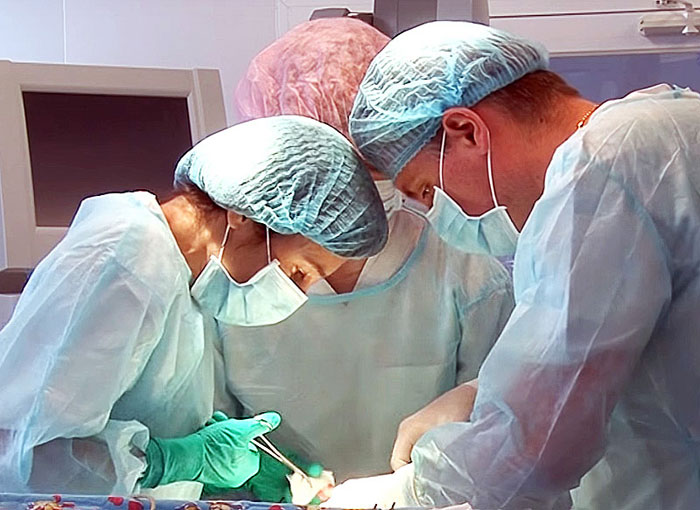 В Башкирии врачи Республиканского кардиологического центра провели сложную операцию 70-летней пациентке