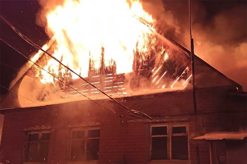 В Башкирии загорелся кирпичный дом, погиб 63-летний мужчина