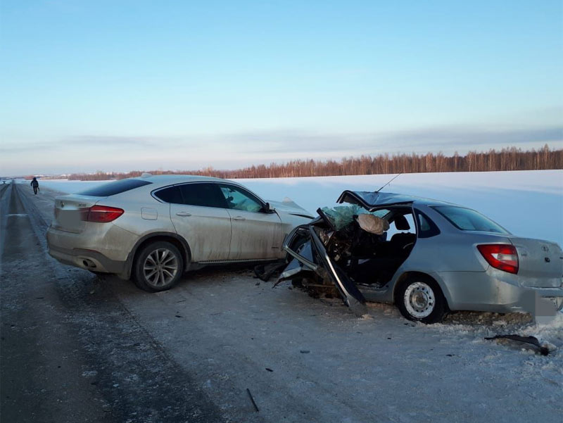 В Башкирии погиб водитель ВАЗа погиб, столкнувшись с "BMW X6"