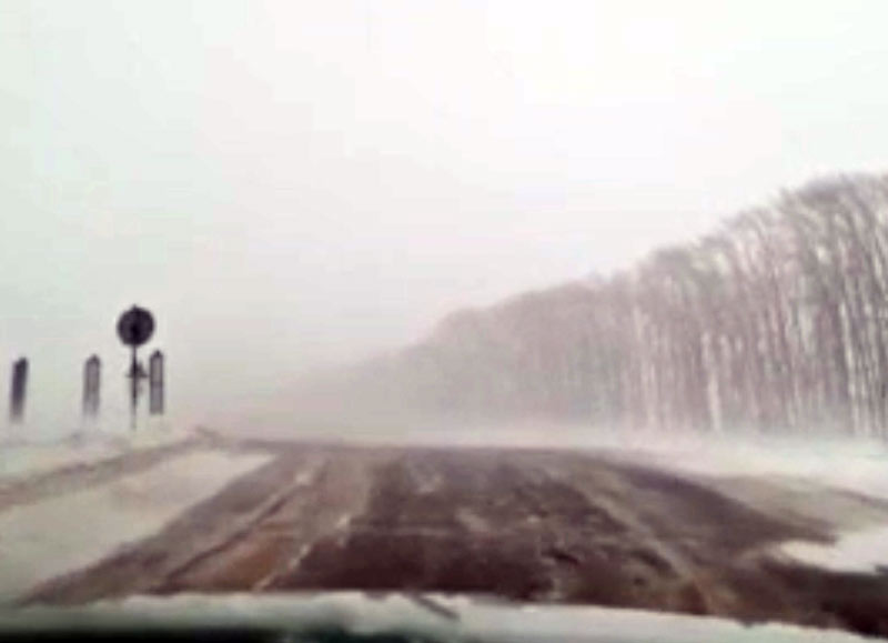 В Башкирии 7 автомобилей застряли на трассе из-за снегопада