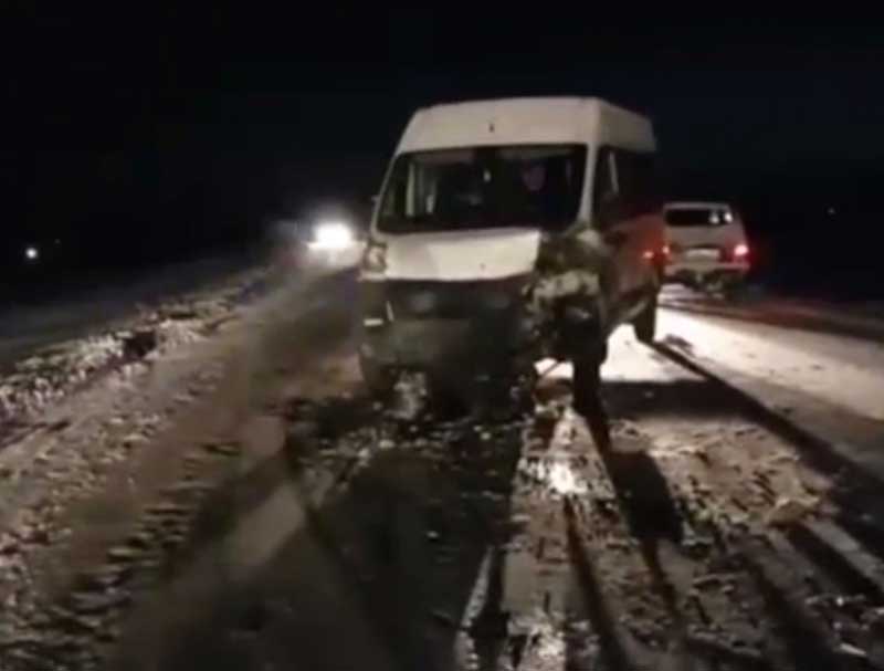В Иглинском районе Башкирии произошла авария с пассажирским транспортом