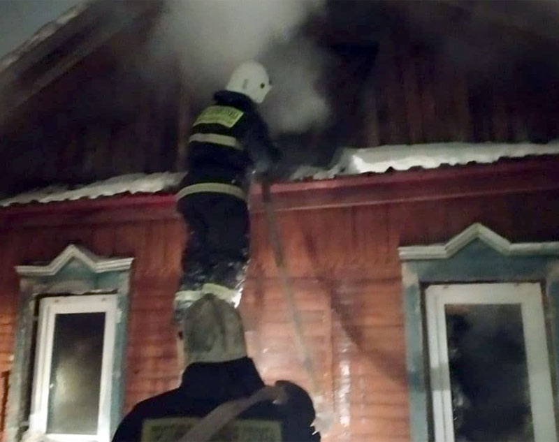 В Туймазинском районе Башкирии в бревенчатом доме заживо сгорел мужчина