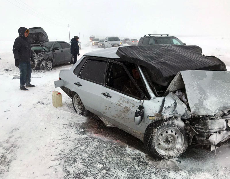 В Башкирии произошла авария, в которой пострадали два водителя
