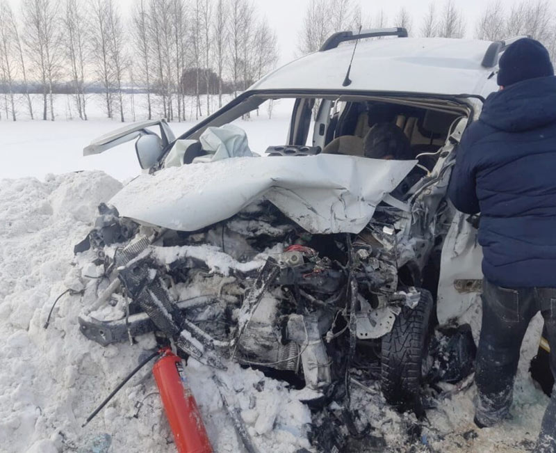 В Краснокамском районе в массовом ДТП погиб человек, трое госпитализированы