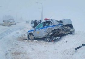 На трассе в Кармаскалинском районе Башкирии столкнулись 6 автомобилей