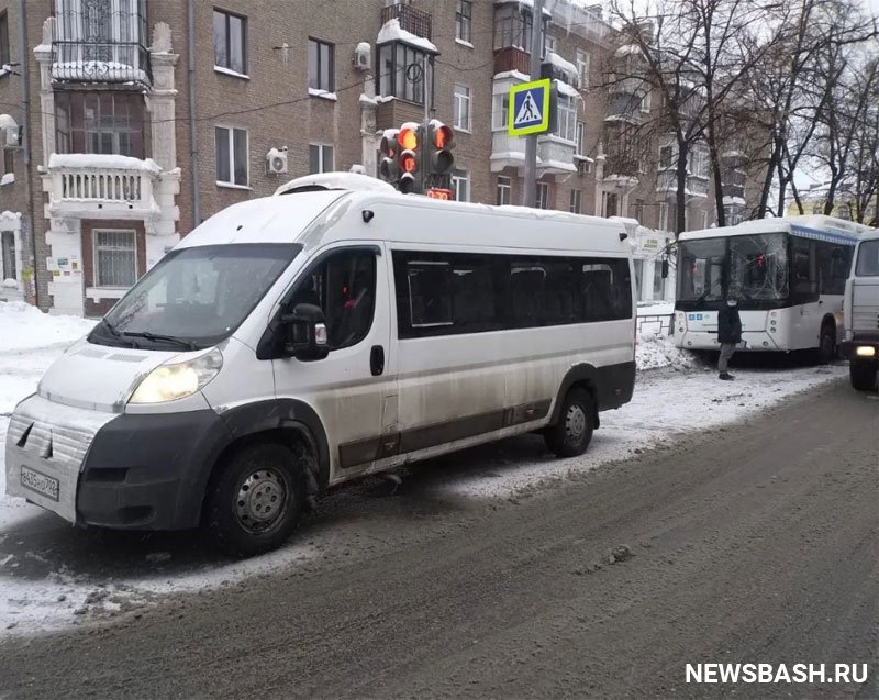 В Уфе произошло ДТП с участием двух автобусов