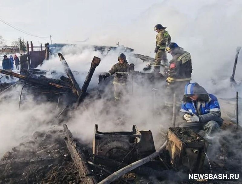 В Мелеузовском районе Башкирии при пожаре в жилом доме погибли 2 человека