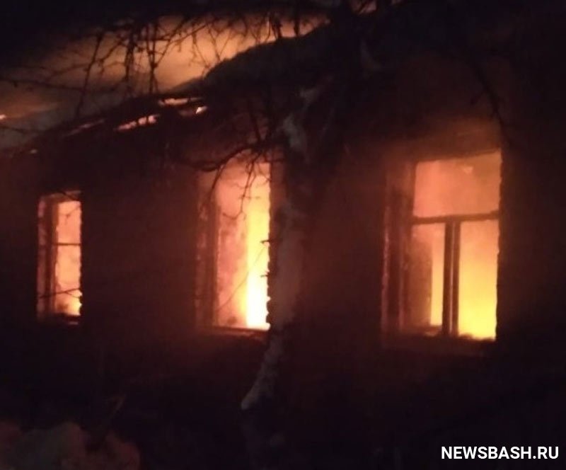 В Дюртюлинском районе Башкирии при пожаре в жилом доме пострадала пожилая женщина