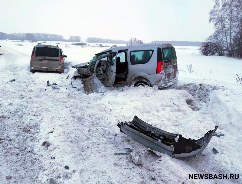 Массовая авария в Буздякском районе Башкирии:  столкнулись "Mitsubishi L200" и две "Лады Ларгус"
