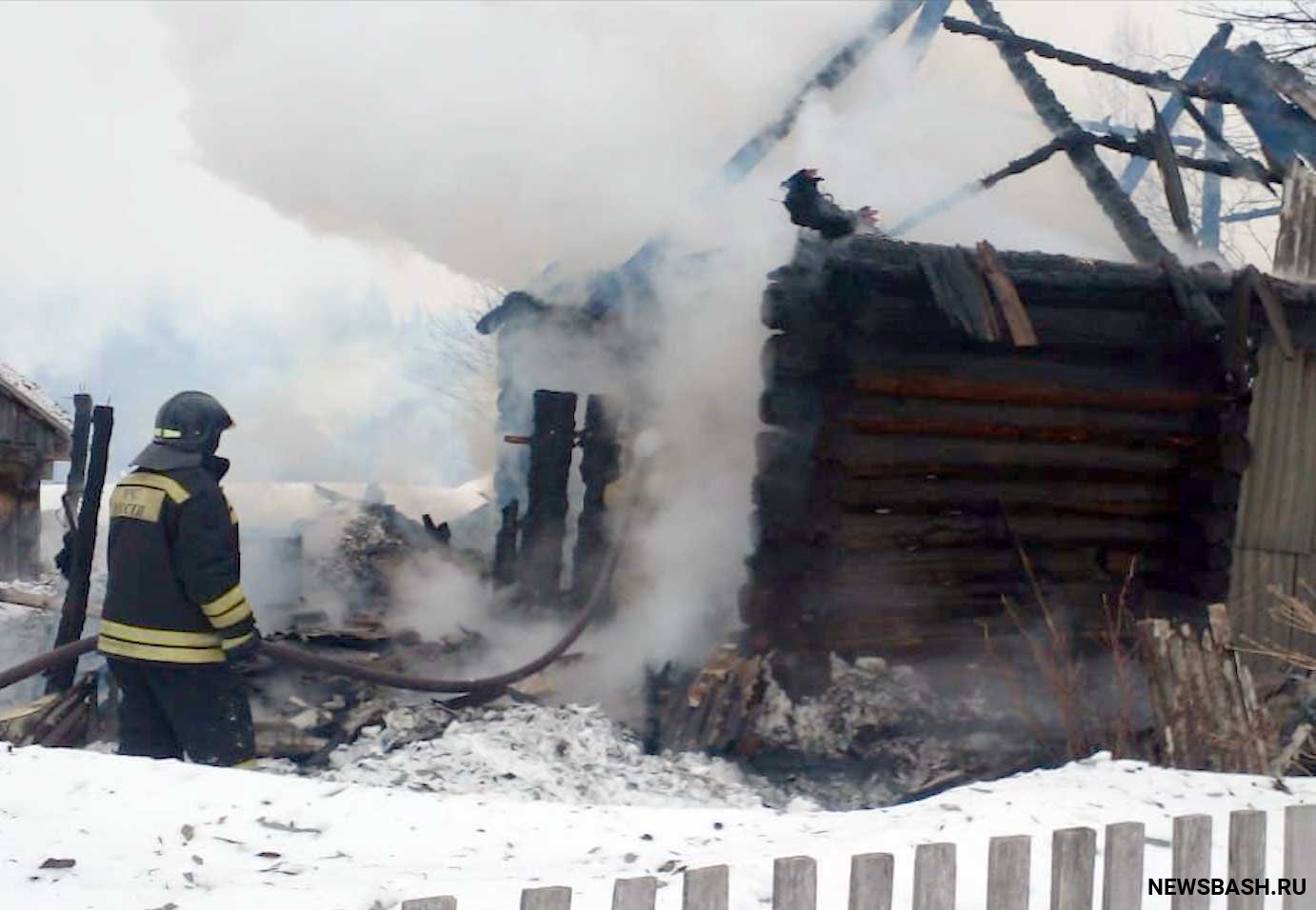 В Аскинском районе Башкирии в пожаре заживо сгорела 71-летняя женщина