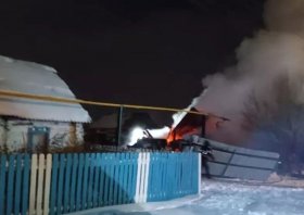 В Абзелиловском районе Башкирии во время пожара обгорел мужчина