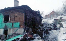В Башкирии при пожаре в одноэтажном бревенчатом доме погиб мужчина