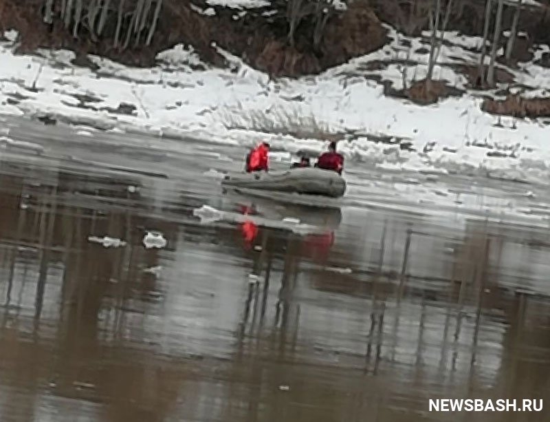 В Башкирии утонул рыбак, которого унесло на льдине